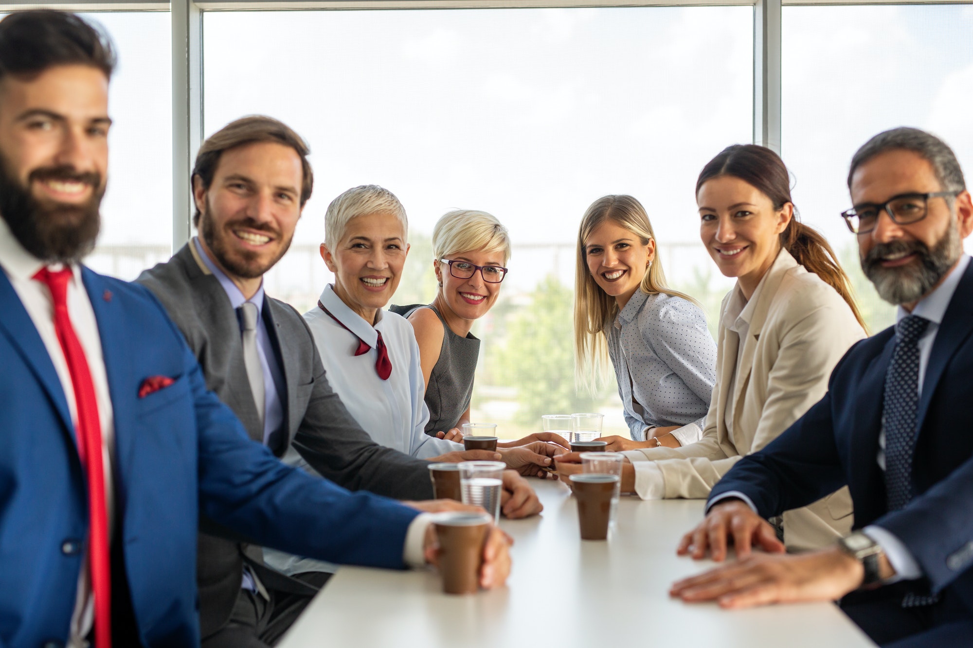 successful-business-team-Image-Izutrix